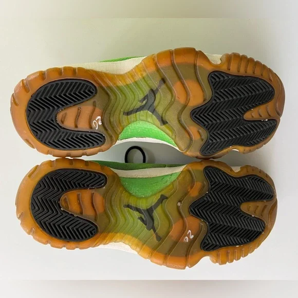 Jordan | Shoes | Jordan Future Low Green Pulse Shoe | Poshmark display picture 2